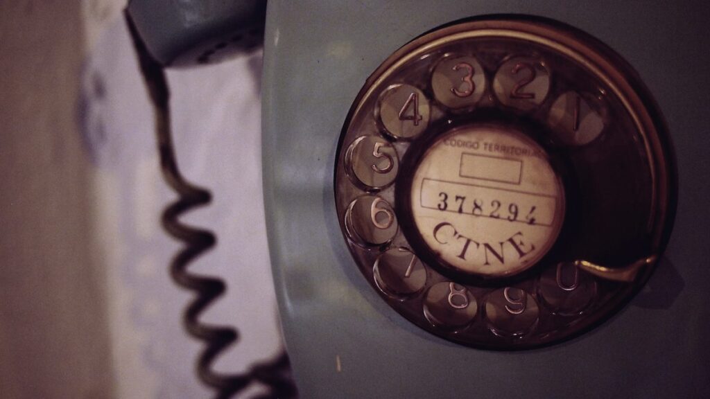 Téléphone rose : comment ça fonctionne et ce que ça coûte